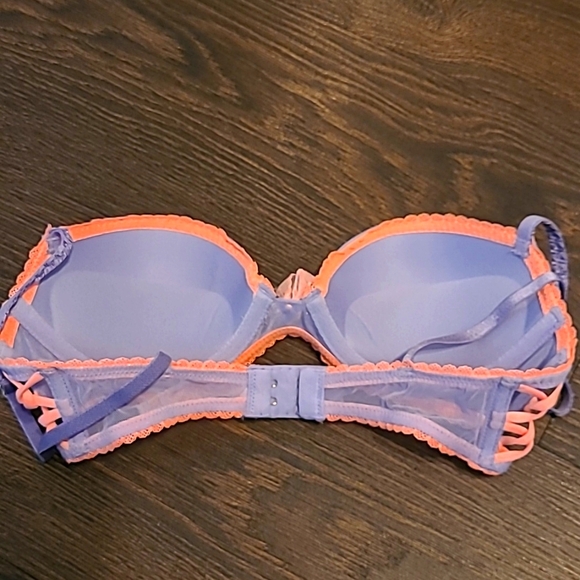 Victoria's Secret Bra - Picture 2 of 4